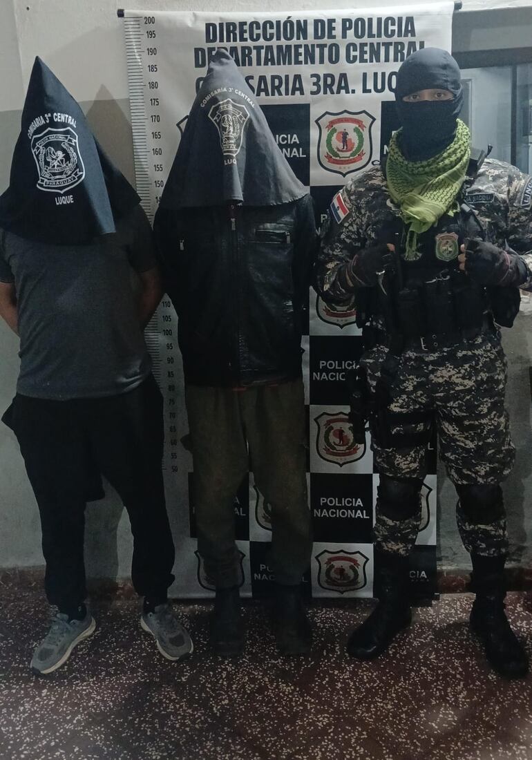 Dos presuntos motochorros fueron detenidos por agentes del Grupo Lince, en Luque.