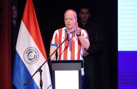 El ministro de Economía y Finanzas, Carlos Fernández, reveló que algunas farmacéuticas fueron "privilegiadas".