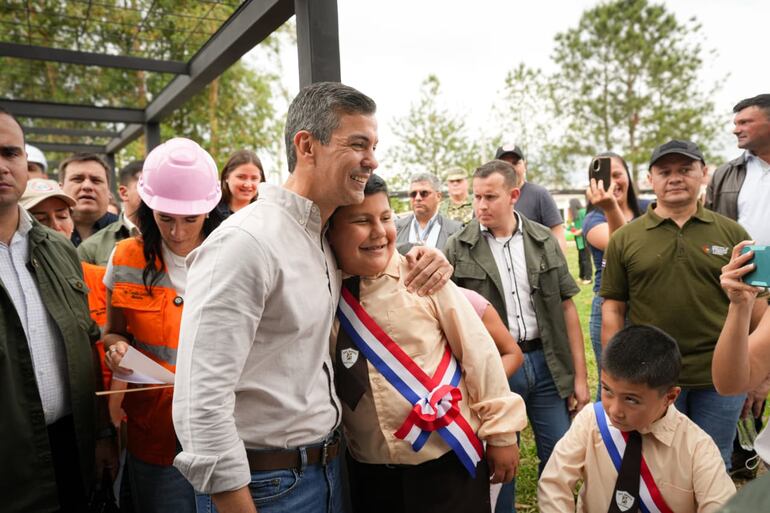 Recorrido del presidente Peña en Paso Yobai