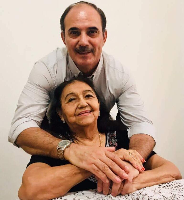 FotosNavegación entre mensajesMensaje 1 de 228 Anterior Siguientechange-formatchange-format
Asunto:Fwd: Fotos doctor Osmar Cuenca, decano de Medicina
De	Pedro Gomez <pgomez@abc.com.py>
Destinatario	foto@abc.com.py
Fecha	28-09-2021 21:14 decano de Medicina
De	Pedro Gomez <pgomez@abc.com.py>
Destinatario	foto@abc.com.py
Fecha	28-09-2021 21:14