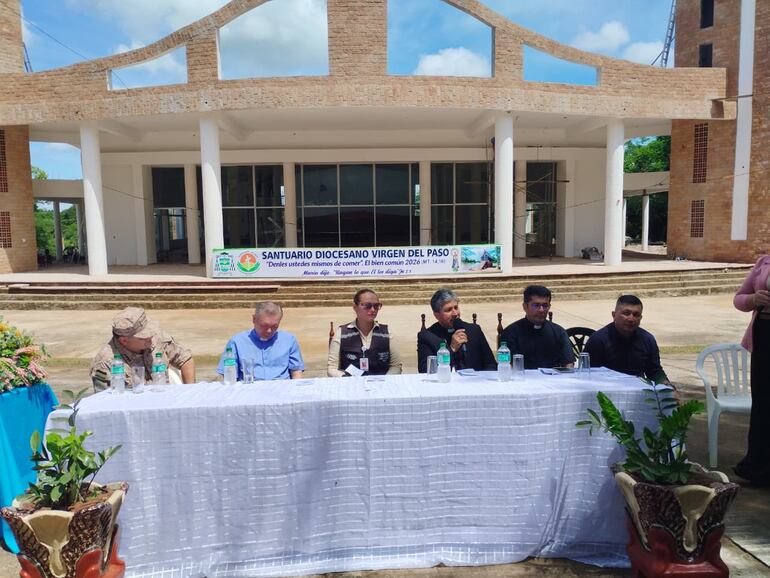 El Obispo de la Diócesis de Villarrica y otras autoridades civiles y eclesiásticas adelantaron parte del programa de actividades.