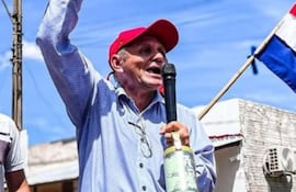 Vidal Brítez en una manifestación contra el avance de la minería clandestina.