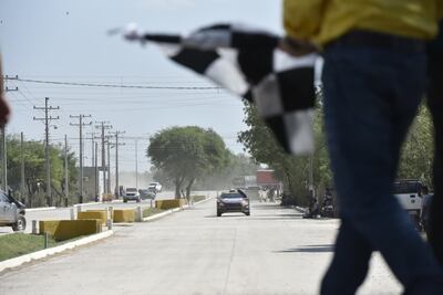 Fau Zaldívar, piloto del Hyundai i20 N Rally 2 Step 2, durante la llegada a la rampa de Mariscal Estigarribia al finalizar la Etapa 1 del Rally del Chaco 2025.