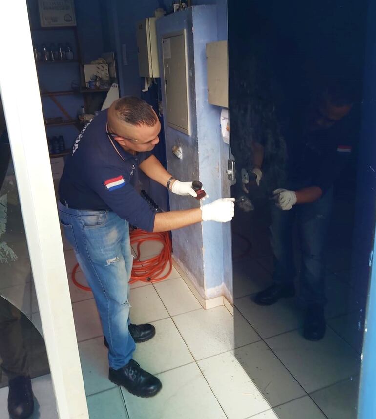 El dinero fue hurtado de un deposito donde llamativamente la cerradura de la puerta no funcionaba.