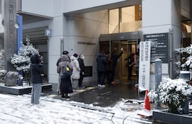 Elecciones en Japón, en medio de la nieve.