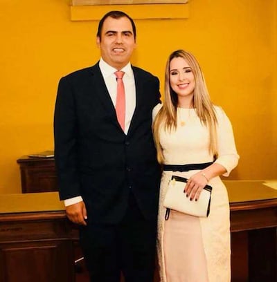 La magistrada Adriana Narváez junto a su esposo el candidato a senador y exgobernador de Caazapá, Pedro Díaz Verón (ANR).