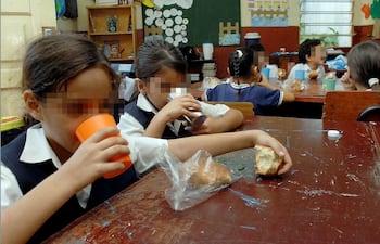 Complemento nutricional en la escuela.
