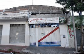 Fachada del Club Atlético Ciudad Nueva, ubicado en el barrio asunceno del mismo nombre en las cercanías del Mercado 4 de nuestra capital.