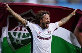 Guga, futbolista de Fluminense, celebra la victoria y clasificación a los cuartos de final del Mundial de Clubes 2025 en Charlotte, Carolina del Norte, Estados Unidos.
