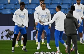 El Real Madrid invertirá este martes su papel en la historia de la Copa de Europa. De ansiar las remontadas más inverosímiles y protagonizarlas, a desear todo lo contrario. Contra un Manchester City que necesita el milagro para no perder en cuatro días Premier League y Champions, el Real Madrid por primera vez se posiciona contra la épica para estar en cuartos de final.