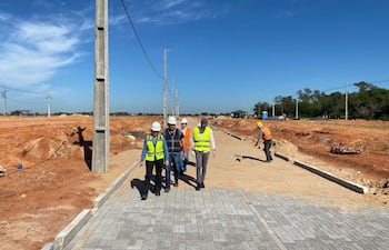 El Nuevo Barrio en el Bañado Sur avanza con infraestructura básica y equipamientos.