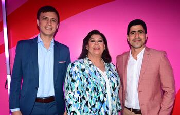 orge Aguilera, María Elena Ojeda y Walter Riveros de la Sociedad de Gestión de Productores Fonográficos del Paraguay (SGP).