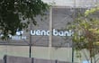 Carteles de ueno Bank ya se colocan en el complejo deportivo instalado en un predio arrendado del Instituto de Previsión Social (IPS).