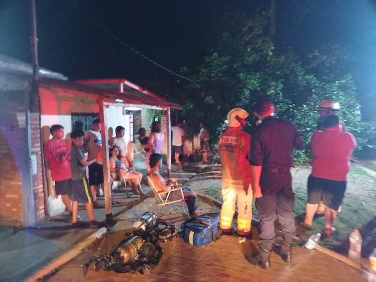 Un incendio consumió una vivienda en Itá Enramada anoche.