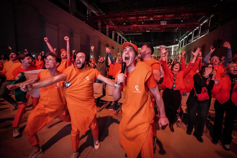 Explosión de la “Sinnermanía” en Italia luego del triunfo de Jannik sobre el ruso Daniil Medvedev.
