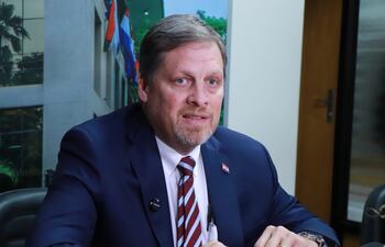 Natalicio Chase, líder de la bancada cartista en el Senado.