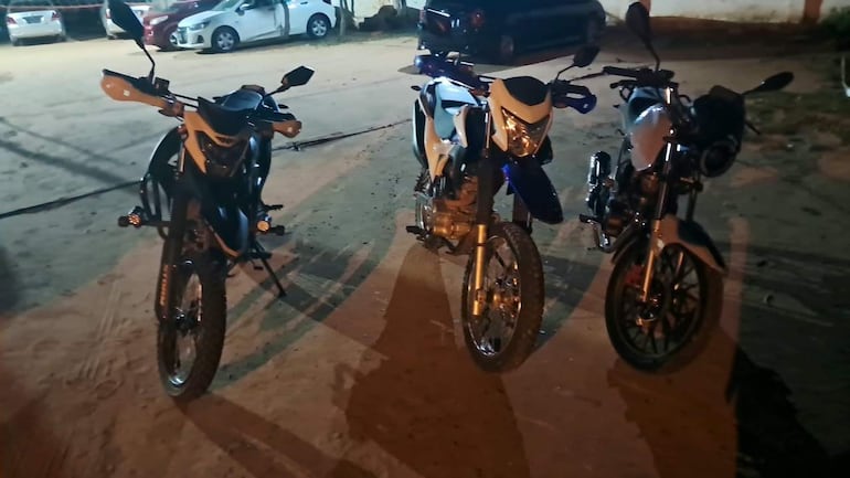 Dos motocicletas hurtadas fueron recuperadas y otra fue incautada del detenido en Paraguarí.