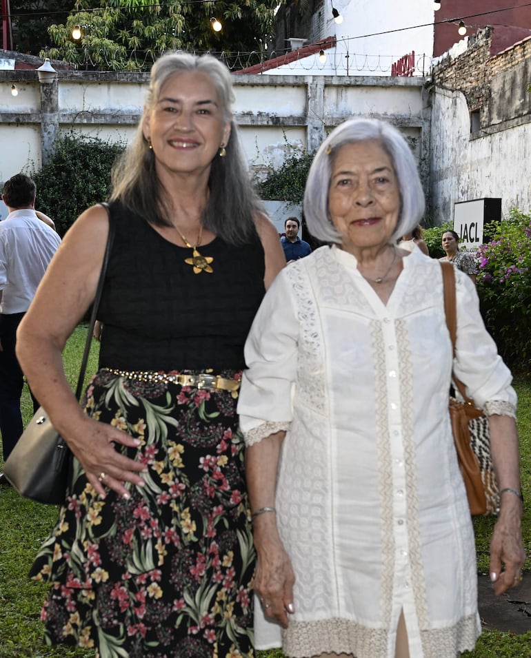 Delicia Villagra y Nelly Cristaldo.