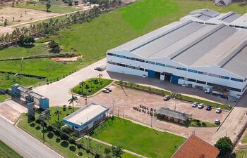 Alukler celebra 10 años produciendo perfiles de aluminio de alta calidad.