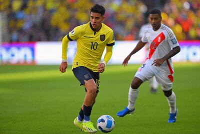 Ray Kendry Páez Andrade (19 años) queda literalmente colgado en el Chelsea.