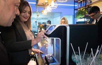 En su casa central, Culligan habilitó un bar de agua.