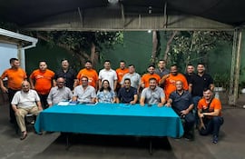 La Benita Cañiza (centro), la primera intendenta liberal de la era democrática de Capiatá busca volver al cargo. Ahora tiene el respaldo de Yo Creo.