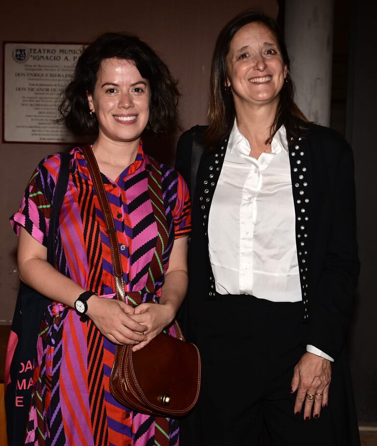 Paz Moreno y Elisa Solanet.