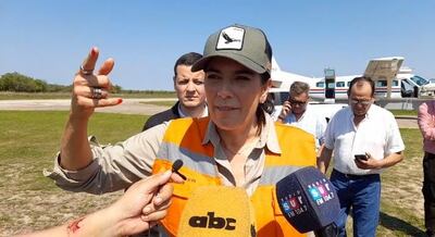 Claudia Centurión, ministra del MOPC anunció por segunda vez la pavimentación del tramo Pilar - Humaitá.