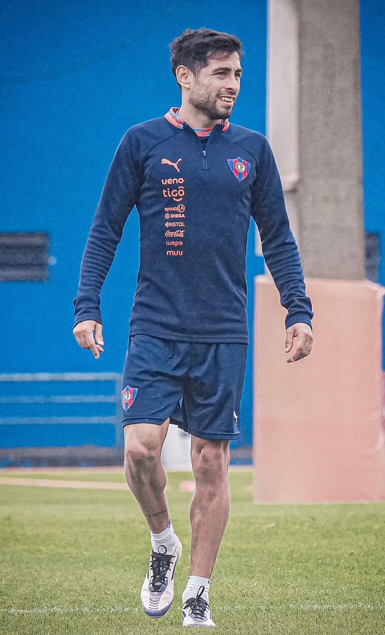 Federico Gastón Carrizo (34 años), talentoso volante ofensivo argentino de Cerro Porteño.