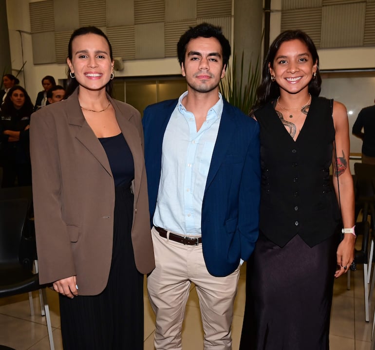 Yenia Peralta, Bernardo Troche y Noel Agüero.