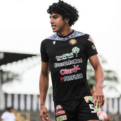 Renzo Domingo Carballo, futbolista paraguayo del Diriangén.