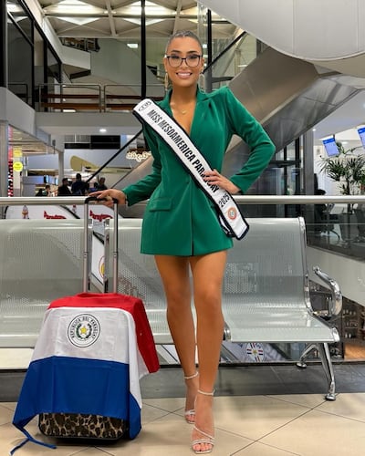 Jazmín Mernes partió con su maleta llena de sueños rumbo a El Salvador, donde ya se encuentra participando del Miss Mesoamérica International 2025.