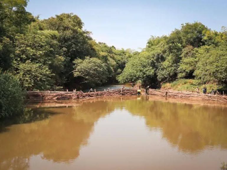 Represas ilegales Caazapa