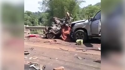 Captura de video compartida en redes sociales del grave accidente que involucró a unos 14 vehículos cerca de la ciudad de Anápolis, Brasil.