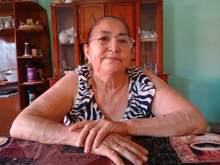 Benigna Adorno tenía 18 años cuando se produjo la desgracia, no sabía nadar, por lo que sostiene que su salvación es un verdadero milagro.