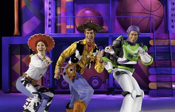 Los personajes de la emblemática película sobre juguetes animados "Toy Story" conforman uno de los cuadros de la puesta.