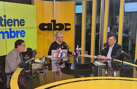 Luis Pettengill, senador y precandidato a la presidencia de la República por el Movimiento Fuerza Republicana en estudios de ABC Cardinal.