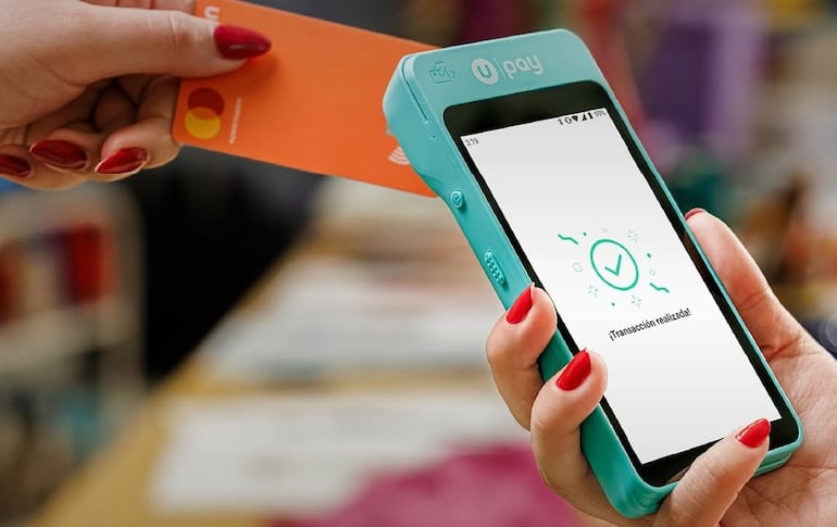 Plantean bajar a los bancos las comisiones por tarjetas y dar POS gratis