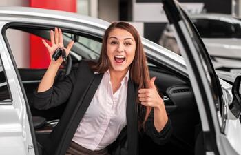 El auto soñado de mamá está más cerca que nunca con Banco Familiar.
