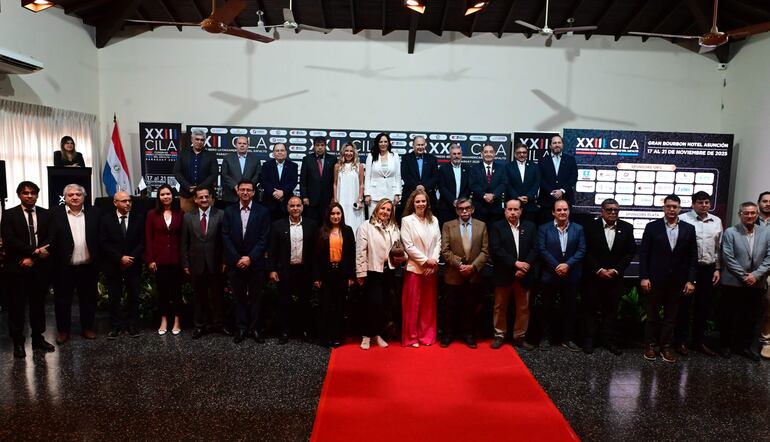 Organizadores del XXIII Congreso Ibero-Latinoamericano del Asfalto (CILA).