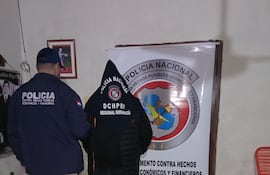 El exintendente de Guazú Cuá, César Humberto Sánchez Machado (ANR), fue detenido este miércoles durante un allanamiento realizado en una vivienda del barrio General Díaz de Pilar.