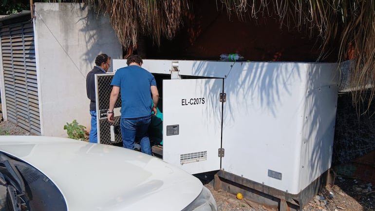 Los técnicos representantes en Paraguay de la empresa tercerizada colombiana Consorcio de Documentos Electrónicos (CDE) realizaron el mantenimiento preventivo.