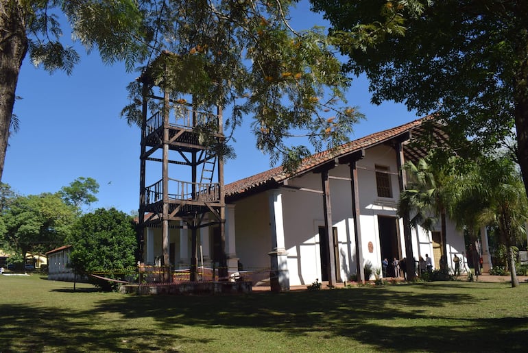 En el Templo de San Buenaventura de Yaguarón anuncian el hallazgo de una inédita especie de murciélago: Nyctinomops mbopicuare.