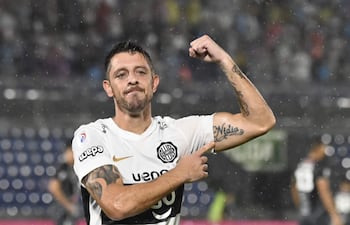 Alejandro Daniel Silva González, nacido en Montevideo el 4 de setiembre de 1989, cumple su cuarto ciclo en Olimpia.