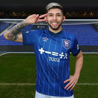 Julio Enciso, presentado en su nuevo club, el Ipswich Town