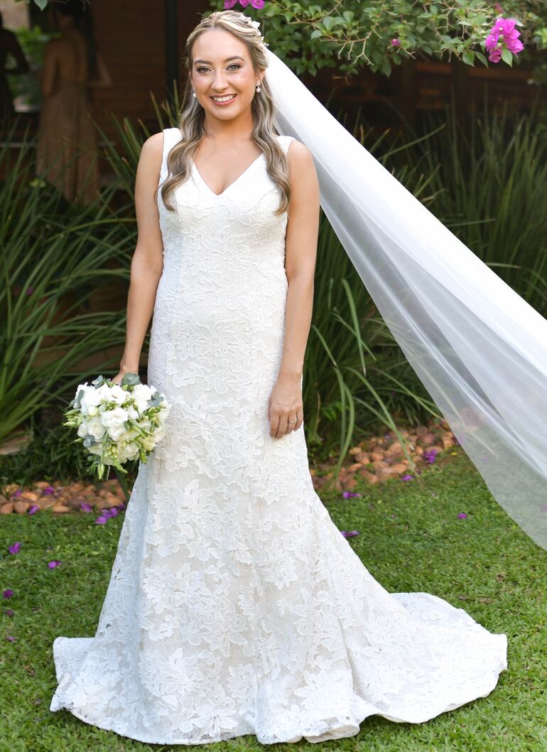 Marcia lució hermosa con un vestido de Ana González & Cuyé. 