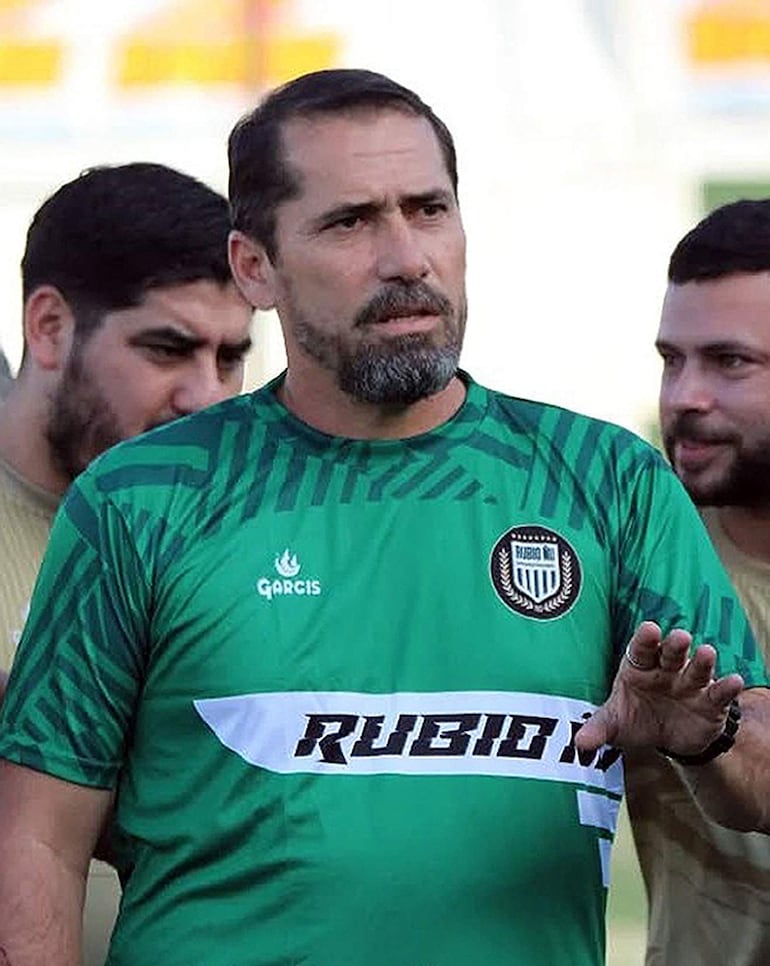 Gustavo Morínigo ex jugador de fútbol, ahora Director Técnico de fútbol de campo