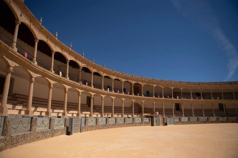 Vista de la plaza de toros del edificio de la Real Maestranza de Caballería.