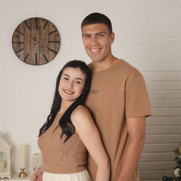 ¡Linda parejita! Celeste Villalba y Ronaldo Dejesús. (Instagram/Celeste Villalba)