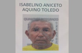 Documento de identificación con nombre de Isabelino Aniceto Aquino Toledo y número de identificación visible.